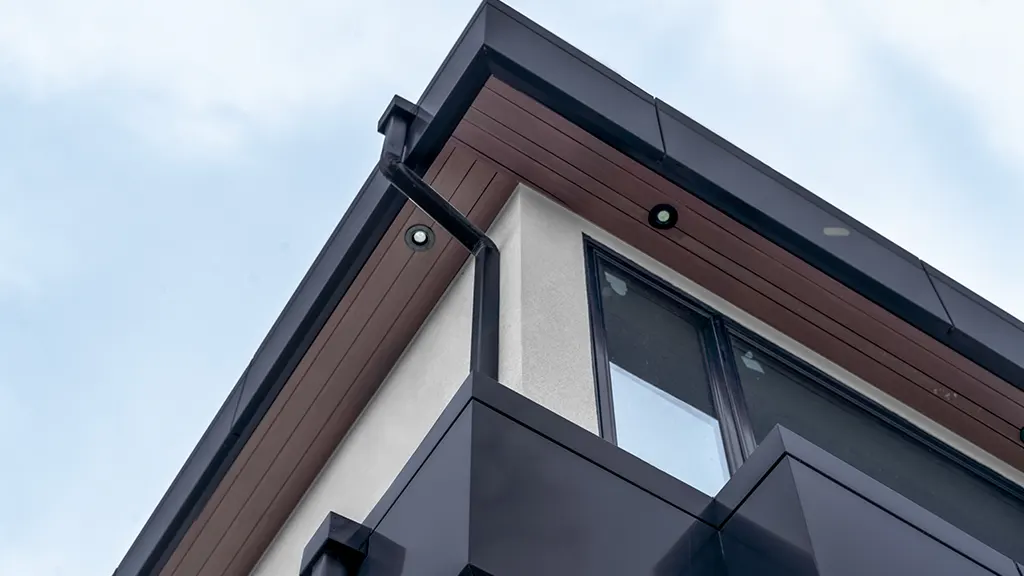 Wiedehopf’s Alpolic panel layered construction is the perfect balance of strength, weight, and durability